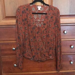 Mossimo top never worn!!!